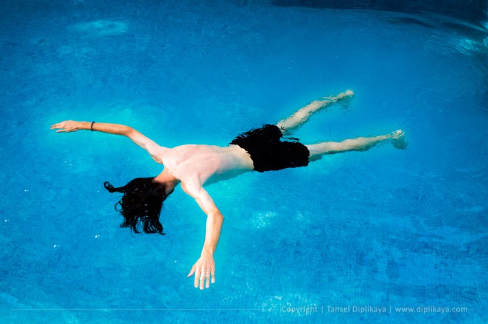photography_gloving_floating_body